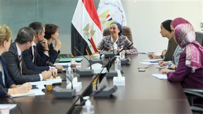 وزيرة البيئة تبحث مع ممثلي الوكالة الفرنسية للتنمية سبل التعاون المشترك 