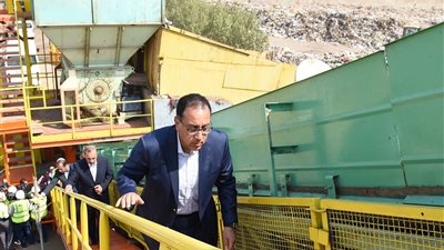 مدبولي يتفقد مشروع 