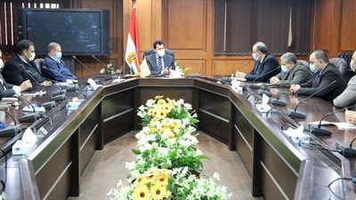 «صبحي»: تطبيق الإجراءات الإحترازية على مختلف الأنشطة والبطولات