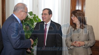 الحكومة توافق على التنقيب عن البترول في 