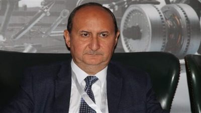 وزير التجارة ينفى تأجيل تطبيق الرسوم الصفرية على جمارك السيارات الأوروبية مطلع 2019