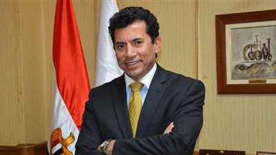 وزير الرياضة يهنئ الأهلي بالحصول على جائزة نادي القرن في إفريقيا