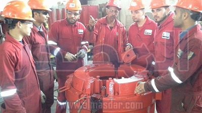 تعيين الأوائل المتدربين على الخدمات البترولية.. وقبول دفعة جديدة (صور)