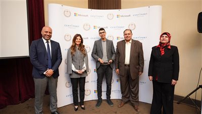 مايكروسوفت تكرم الطالب المصري الفائز في المسابقة الدولية بمجال التطبيقات