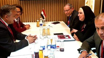 وزيرة التجارة تبحث تعزيز التعاون بين منظمات الأعمال المصرية والروسية