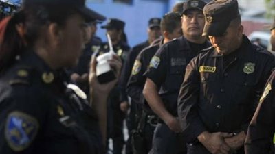 مسلحون يقتلون اربعة اشخاص في هجوم على حافلة في السلفادور