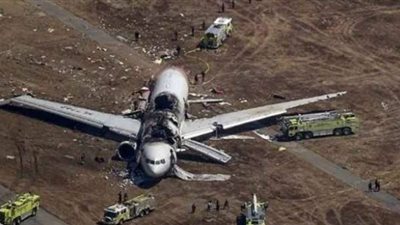 مصرع 4 أشخاص إثر سقوط طائرة ركاب في ولاية كاليفورنيا