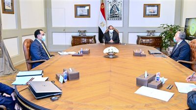 السيسي يوجه بتوفير الموارد المالية للتطوير الشامل لمحطات المياه
