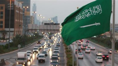 السعودية: لا يجوز تقييد حرية العامل الأجنبي في السفر إلى بلاده