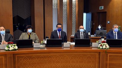 «الوزراء»: تطعيمات «كورونا» 53.8 مليونًا.. وتوافر 62 مليون جرعة