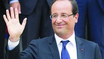 وفد  فرنسي يصل القاهرة لمرافقة الرئيس 