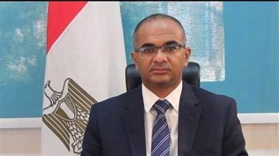 نائب وزير الإسكان يبحث المشروعات المشتركة مع «الأوروبي لإعادة الإعمار»