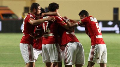 طاقم تحكيم إثيوبي لإدارة مباراة 