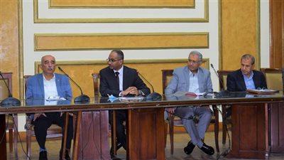 نائب وزير الإسكان يترأس اجتماع اللجنة العليا لمتابعة مشروعات التعاون الدولى