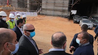 بنسبة تنفيذ 71.5%.. وزير النقل يتفقد مشروع القطار الكهربائي وإنشاء المحطات
