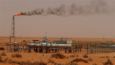 النفط ينخفض لليوم الثاني والأسواق تترقب بيانات المخزونات الأمريكية