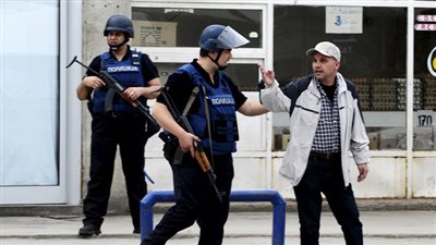 بالفيديو.. مقتل 5 ضباط الشرطة في تبادل لاطلاق النار مع مسلحين في مقدونيا