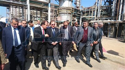 وزير البترول يتفقد سير الأعمال في موقع منجم السكري