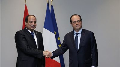 الرئيس الفرنسي يصل القاهرة في زيارة تستغرق 3 أيام