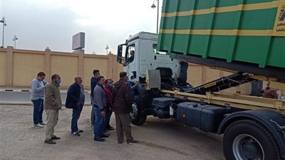 تسليم دفعة من معدات منظومة المخلفات الصلبة لـ 4 محافظات بتكلفة 168 مليون جنيه