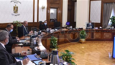 «مدبولي» يتابع إجراءات ترشيد استخدام المياه وتحسين أداء الخدمة