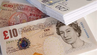 الاسترلينى عند أدنى سعر فى 3 أسابيع وسط انقسام حكومى بشأن الانفصال