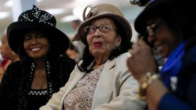 3 معمرات يحتفلن بتجاوزهن 100 عام في نيويورك