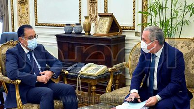 «مدبولي» يتابع مع «الوطنية للصحافة» تخفيض الخسائر وتطوير المحتوى