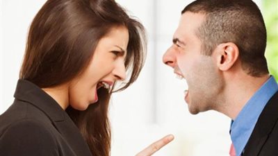 دراسة بريطانية: الطفل الأول يؤثر سلباً على سعادة الزوجين