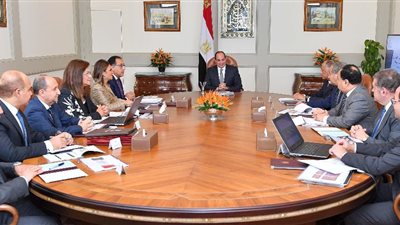 السيسي يوجه بمواصلة تنفيذ برنامج الإصلاح الاقتصادي والاجتماعي الشامل