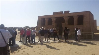 وفد ألماني يزور آثار المنيا