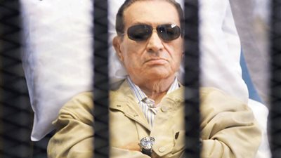 رئيس مصلحة السجون: مبارك قضى عقوبته كاملة وغير محبوس