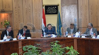 مصر تطرح مزايدة عالمية جديدة للتنقيب عن النفط في 11 قطاعا.. الأسبوع المقبل