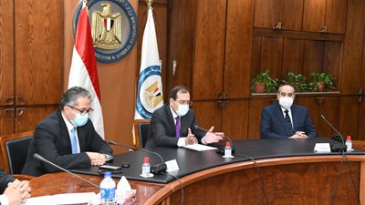 الملا: تخفيضات إضافية على سعر وقود الطيران لدعم السياحة 