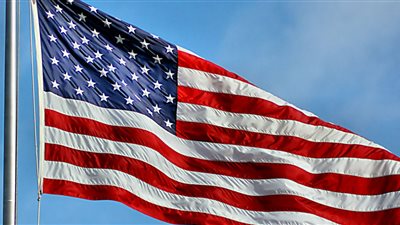 طلبات إعانة البطالة الأمريكية تقترب من أدنى مستوى فى نصف قرن