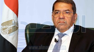 المالية: المأكولات المصنعة بالمحال غير السياحية معفاة من 