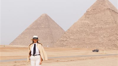 ميلانيا ترامب تتفقد مشروع تطوير هضبة ومنطقة الأهرامات 
