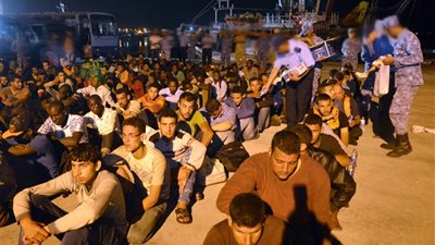 القوات المسلحة: ضبط 398 مهاجرا غير شرعي وتدمير 6 أنفاق بسيناء