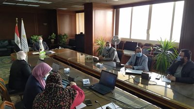 وزير الري يتابع مجهودات التحول الرقمى وتطبيقات متابعة المشروعات بالوزارة