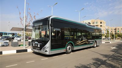 الحكومة تنفي استيراد أتوبيسات كهربائية والادعاء بتصنيعها محليا