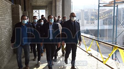 رئيس الوزراء يتابع موقف تطوير منطقة سور مجرى العيون