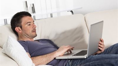 كيف تقلل من آلام عينيك عند تصفح الإنترنت؟