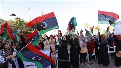 متظاهرون ليبيون يقتحمون مقر المجلس الرئاسي في طرابلس