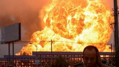 مقتل 44 واصابة 520 في انفجار سفينة محملة بالمتفجرات فى الصين