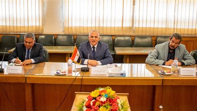 وزيرة الموارد المائية يلتقي المبعوث الهولندى للمناخ 