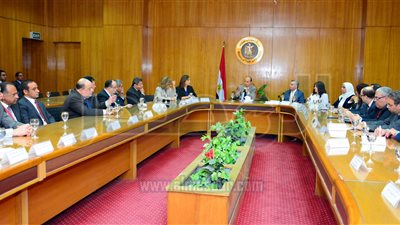 وزير التجارة يبحث مع البعثات الدبلوماسية استراتيجية التوسع فى الأسواق الخارجية 