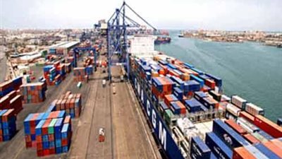 تداول 32 سفينة حاويات وبضائع عامة بموانىء بورسعيد 