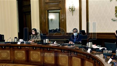 رئيس الوزراء يتابع خطة ترفيق المناطق الصناعية