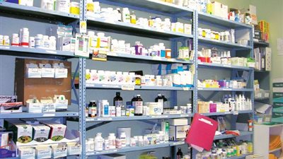 القبض على 3 ممرضات سرقن أدوية سرطان بنصف مليون جنيه في المنوفية