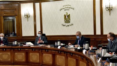 مدبولي يُكلف بسرعة الانتهاء من 25 مبنى لمدارس النيل 